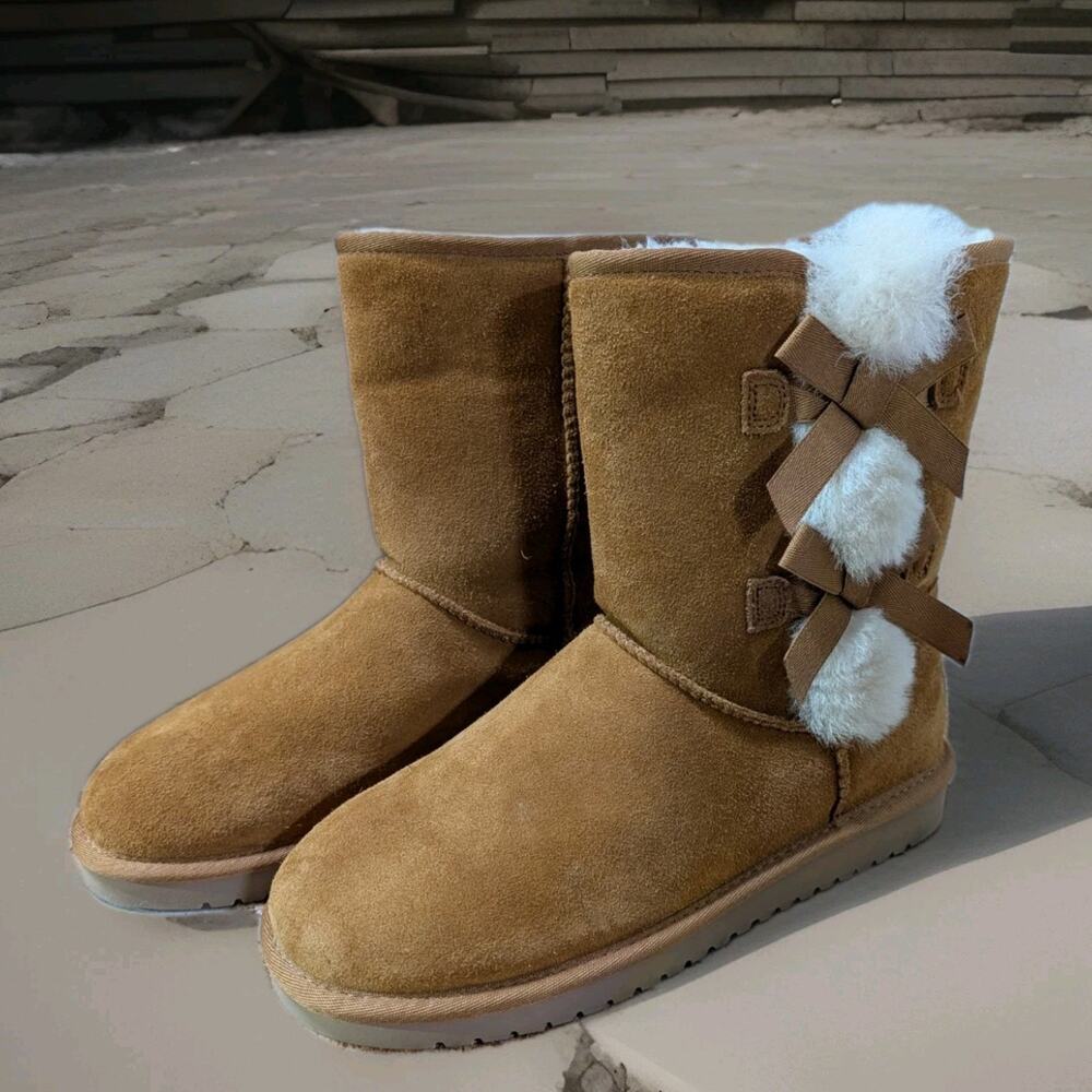 Koolaburra UGG Women's Victoria Short Bow Suede Faux Fur Boots Chestnut Sz 8 EUC